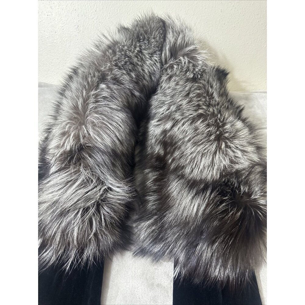 Women’s ST.John Evening Scarf Dyed Fox 95% Silk Velvet Lining Gray One Size - Picture 3 of 11